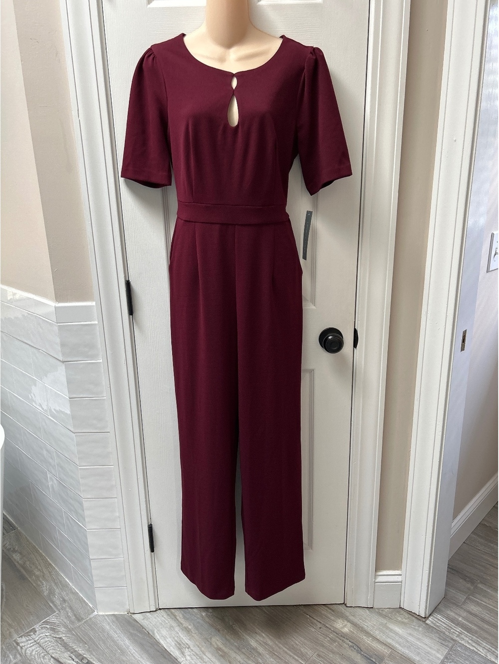 NWT $118 London Times Burgundy Keyhole Jumpsuit Size 8